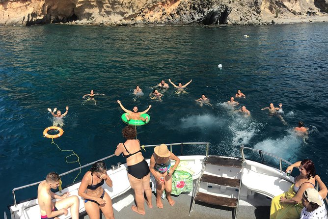 3h Boat Trip + Snorkeling in Puerto de Mogan - Lunch on board with an open bar: Canarian comfort food in real time