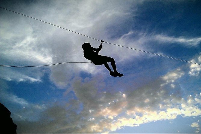Climbing + Zipline + Via Ferrata + Cave. Adventure route in Gran Canaria - Rock climbing in Gran Canaria: choose your difficulty and keep your balance