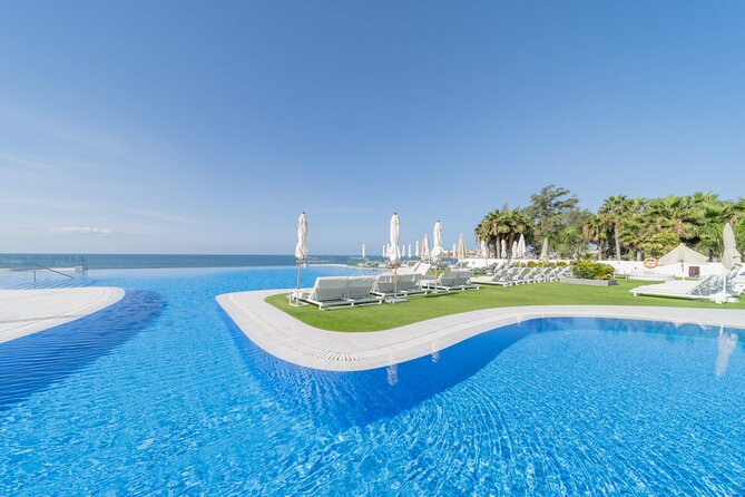 Full Day Ticket at Perchel Beach Club with Lunch - Service style and that interactive ordering system