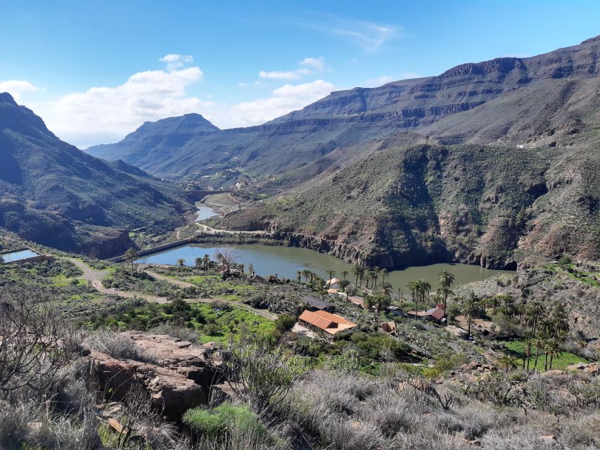 Gran Canaria: Full-Day Guided Hiking With Snacks - Views like Roque Nublo and Pico del Teide when conditions cooperate