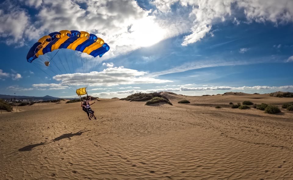 Gran Canaria : Skydiving over Maspalomas Dunes - Safety Briefing, Harness Fit, and Jump Training That Actually Matters