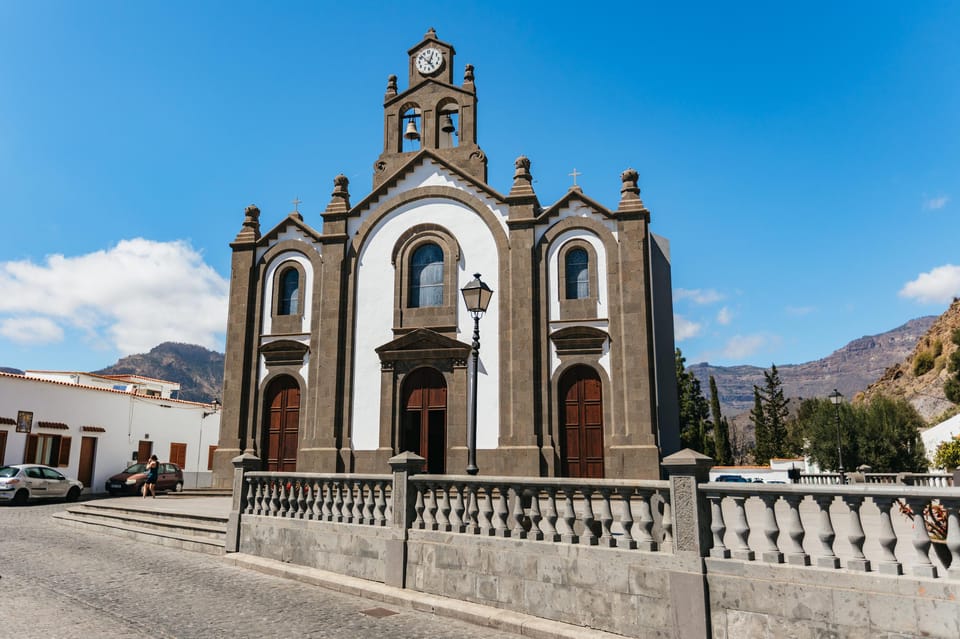 Gran Canaria: The Red Canyon Tour with Local Food Tasting - La Fortaleza de Ansite: Canarii caves, sacred sites, and a short scramble