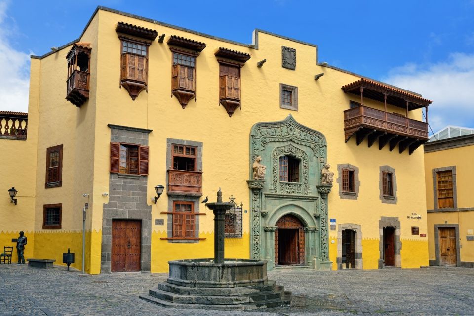 Las Palmas, Botanical Gardens and Bandama Volcano Tour - Vegueta old town on foot: what you’ll see in the first stretch