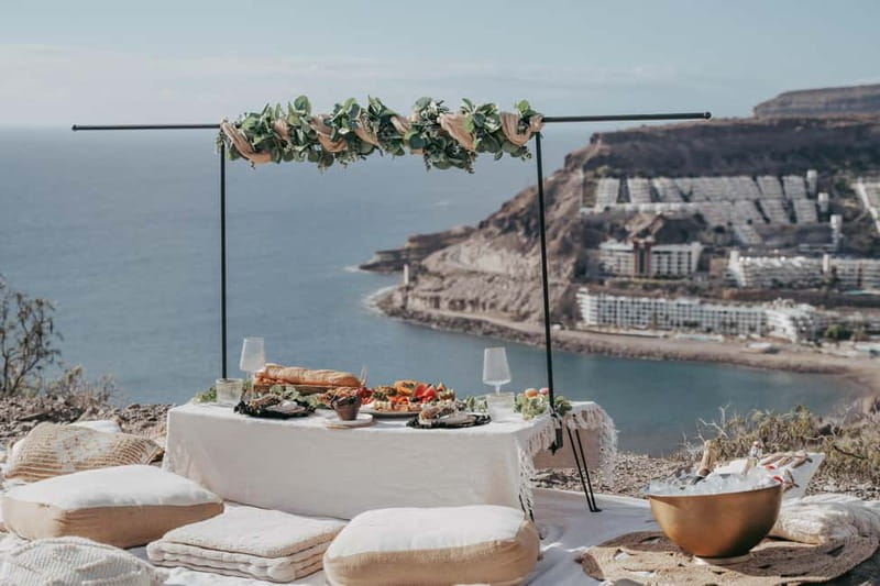 Maspalomas: Gran Canaria Picnic Experience - A Sunset Picnic Built Around Canarian Wine