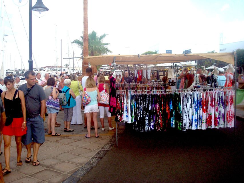 Puerto de Mogan: Friday Market Experience - Walking Puerto de Mogán: Mediterranean architecture and canal-side charm