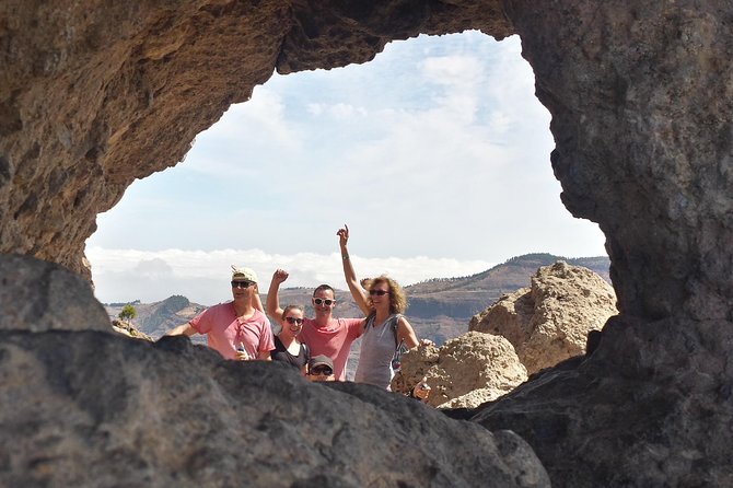 Roque Nublo: hiking on volcanoes with Sky Rebels - Small-group logistics from Maspalomas (and the comfort piece)
