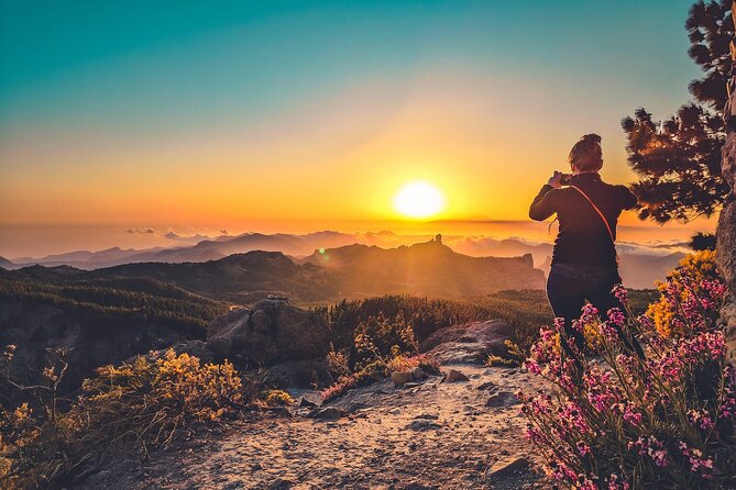 The Volcano Heart Tour: Hiking, Tasting and Sunset Experience - Stop 6: Pico de Las Nieves sunset above the clouds