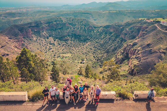 The Volcano Heart Tour: Hiking, Tasting and Sunset Experience - The morning plan: from pickup to Pico de Bandama views